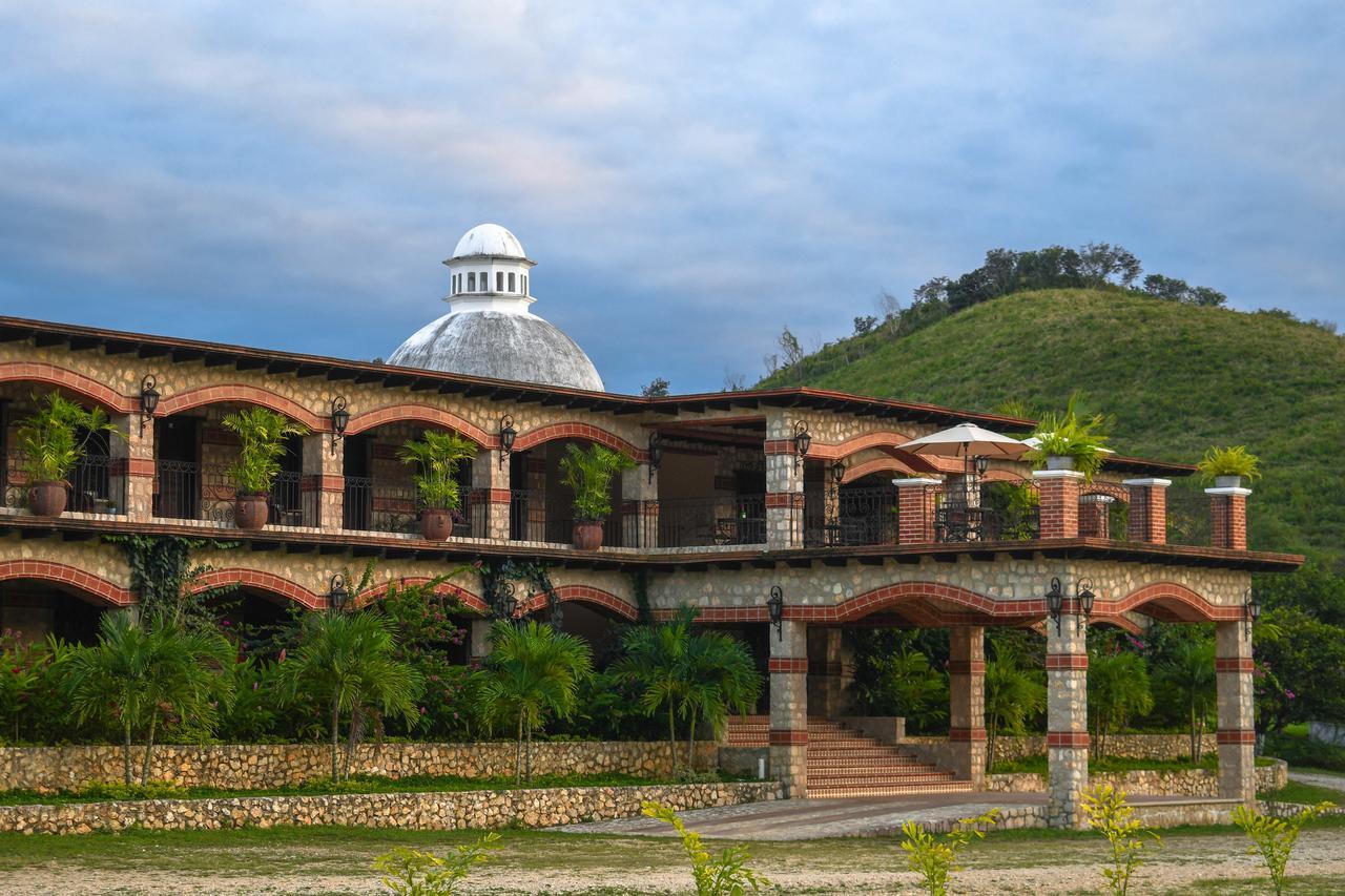 Hacienda San Vicente Hotel Flores Exterior photo